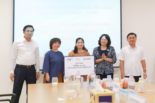 Phó Chủ tịch nước Đặng Thị Ngọc Thịnh ấn tượng với sự tăng trưởng thần kỳ ở vùng Phủ Quỳ